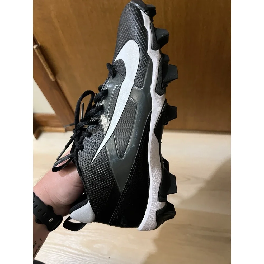 NWOT Nike Alpha Menace‎ 4 Shark Black White Size 8.5 FN0028-001 Football Cleats